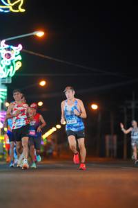 BIB: 401, 41202
                            <button type="button" onclick="openModal(23103288)" class="btn btn-primary btn-sm float-right btn-popup" data-toggle="modal" data-target=".modal-high-quality">
                        <i class="fas fa-shopping-cart"></i> Add to Cart
                    </button>
                                            <button type="button" onclick="isThisMe(23103288, true)" class="btn btn-success btn-sm float-right btn-popup btn-isme hidden" data-toggle="tooltip" data-placement="bottom" title="นี่คือรูปของคุณใช่ไหม คลิกที่นี่เพื่อเอาเข้าอัลบั้ม">
                        <i class="fas fa-plus"></i> Add to album
                    </button>
                    <button type="button" onclick="isThisMe(23103288, false)" class="btn btn-warning btn-sm float-right btn-popup btn-isnotme hidden">
                        <i class="fas fa-ban"></i> Remove from album
                    </button>